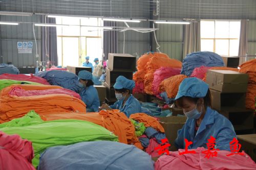 吉揚(yáng)日用品公司 日夜趕制訂單，全力拓展外匯市場(chǎng)